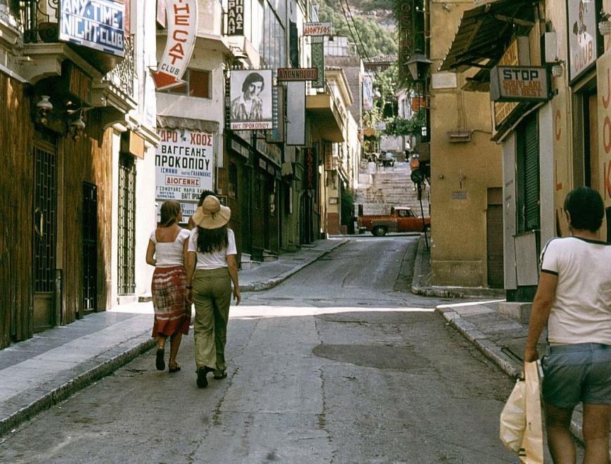 1313889 Athens Plaka July 1977 by Willem Geijssen