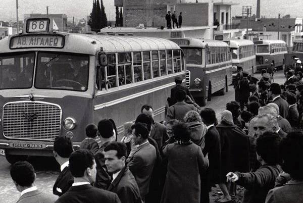 Τα θρυλικά μπλε λεοφορεια που ένωσαν τις γειτονιές με το κέντρο κατασκευάζονταν στην Ελλάδα 5